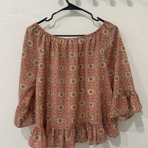 Comfy light blouse!